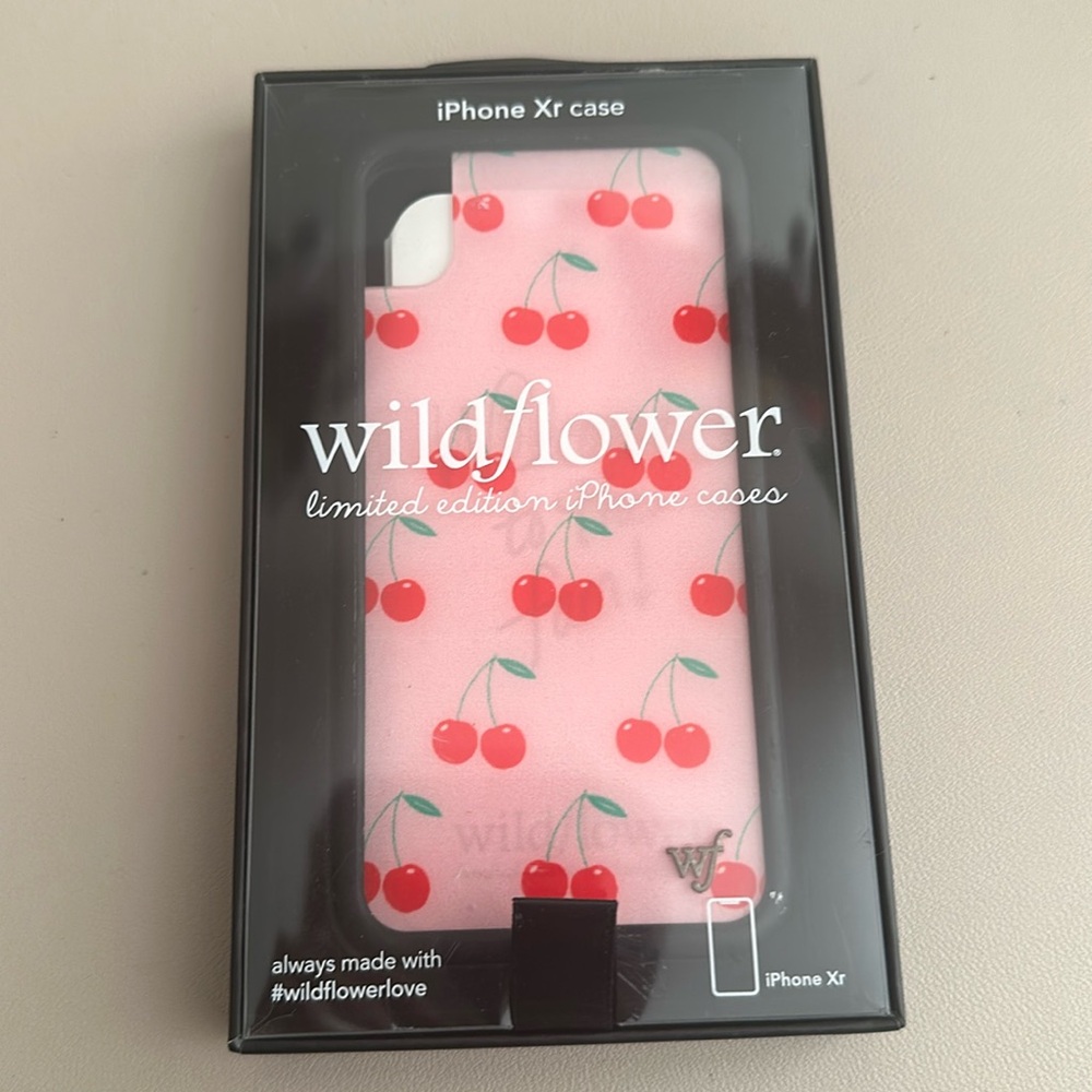 4 Wildflower IPhone XR cases. (Message to buy just specific one(s) or comment). - Picture 3 of 14